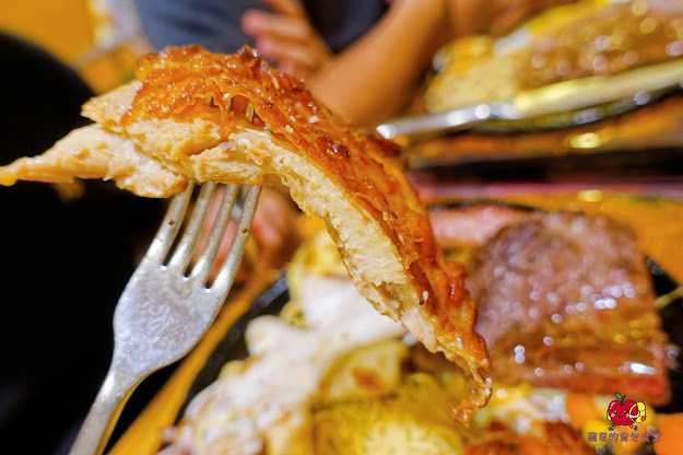 [食記] 新竹東區-吼牛排 專業牛排達人 父親節限定爸氣豪華海陸雙拼 全台唯一 100 盎司鬼爪火山肋排 大胃王牛排挑戰 90 盎司牛排挑戰成功只要 1 元 大塊軟嫩牛排的首選 新竹聚餐推薦