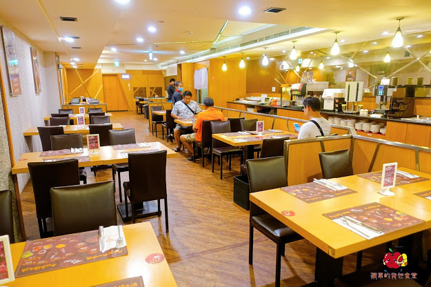 [食記] 新竹東區-吼牛排 專業牛排達人 父親節限定爸氣豪華海陸雙拼 全台唯一 100 盎司鬼爪火山肋排 大胃王牛排挑戰 90 盎司牛排挑戰成功只要 1 元 大塊軟嫩牛排的首選 新竹聚餐推薦