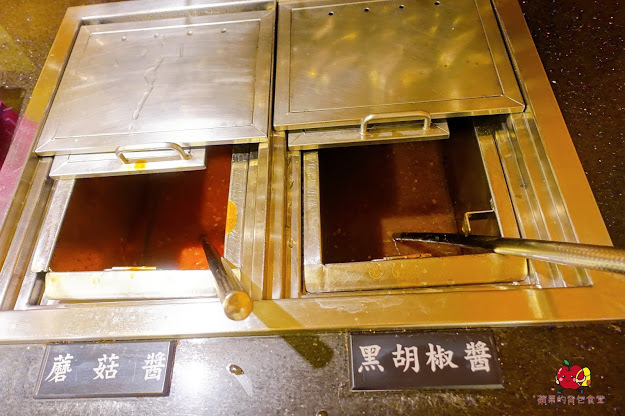 [食記] 新竹東區-吼牛排 專業牛排達人 父親節限定爸氣豪華海陸雙拼 全台唯一 100 盎司鬼爪火山肋排 大胃王牛排挑戰 90 盎司牛排挑戰成功只要 1 元 大塊軟嫩牛排的首選 新竹聚餐推薦