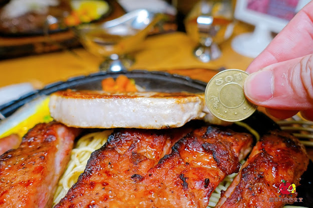 [食記] 新竹東區-吼牛排 專業牛排達人 父親節限定爸氣豪華海陸雙拼 全台唯一 100 盎司鬼爪火山肋排 大胃王牛排挑戰 90 盎司牛排挑戰成功只要 1 元 大塊軟嫩牛排的首選 新竹聚餐推薦