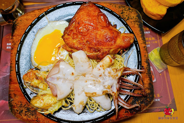 [食記] 新竹東區-吼牛排 專業牛排達人 父親節限定爸氣豪華海陸雙拼 全台唯一 100 盎司鬼爪火山肋排 大胃王牛排挑戰 90 盎司牛排挑戰成功只要 1 元 大塊軟嫩牛排的首選 新竹聚餐推薦