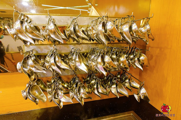 [食記] 新竹東區-吼牛排 專業牛排達人 父親節限定爸氣豪華海陸雙拼 全台唯一 100 盎司鬼爪火山肋排 大胃王牛排挑戰 90 盎司牛排挑戰成功只要 1 元 大塊軟嫩牛排的首選 新竹聚餐推薦