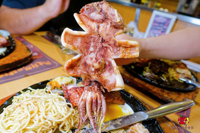 [食記] 新竹東區-吼牛排 專業牛排達人 父親節限定爸氣豪華海陸雙拼 全台唯一 100 盎司鬼爪火山肋排 大胃王牛排挑戰 90 盎司牛排挑戰成功只要 1 元 大塊軟嫩牛排的首選 新竹聚餐推薦