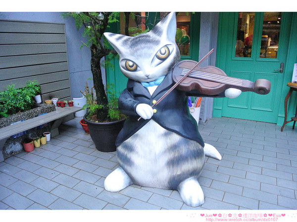 Dayan Café達洋咖啡館:【食記】oO。。台北 達洋小餐館、達洋咖啡館(Dayan Cafe) 又是一家超萌又讓少女們愛到破錶的貓咪咖啡店!。o○。 Dayan Café達洋咖啡館:【食記】oO。。台北 達洋小餐館、達洋咖啡館(Dayan Cafe) 又是一家超萌又讓少女們愛到破錶的貓咪咖啡店!。o○。