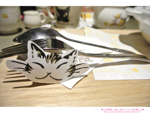 Dayan Café達洋咖啡館:【食記】oO。。台北 達洋小餐館、達洋咖啡館(Dayan Cafe) 又是一家超萌又讓少女們愛到破錶的貓咪咖啡店!。o○。 Dayan Café達洋咖啡館:【食記】oO。。台北 達洋小餐館、達洋咖啡館(Dayan Cafe) 又是一家超萌又讓少女們愛到破錶的貓咪咖啡店!。o○。