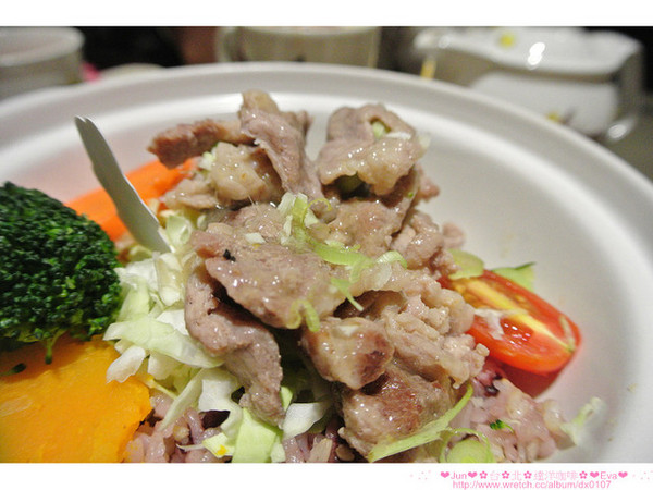 Dayan Café達洋咖啡館:【食記】oO。。台北 達洋小餐館、達洋咖啡館(Dayan Cafe) 又是一家超萌又讓少女們愛到破錶的貓咪咖啡店!。o○。 Dayan Café達洋咖啡館:【食記】oO。。台北 達洋小餐館、達洋咖啡館(Dayan Cafe) 又是一家超萌又讓少女們愛到破錶的貓咪咖啡店!。o○。