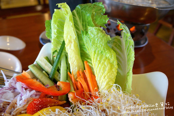 【宜蘭-員山】烤雞搭上地瓜蹦出新滋味@蘭陽老媽媽豆腐乳烤香雞全餐★宜蘭/宜蘭美食/員山鄉美食/烤雞/桶仔雞/望龍埤/員山景點