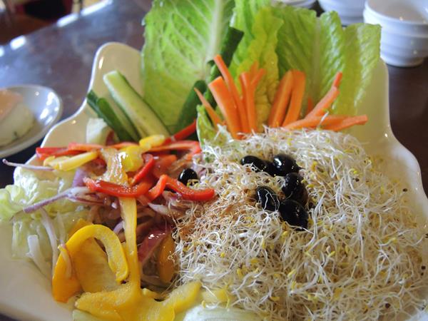 宜蘭員山)老媽媽豆腐乳烤香雞全餐 - 肉控族最愛當紅豆腐乳桶仔雞