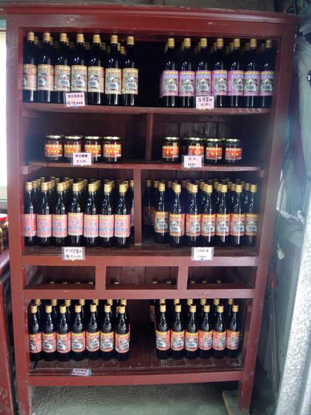 宜蘭員山)老媽媽豆腐乳烤香雞全餐 - 肉控族最愛當紅豆腐乳桶仔雞