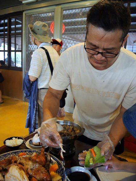 宜蘭員山)老媽媽豆腐乳烤香雞全餐 - 肉控族最愛當紅豆腐乳桶仔雞