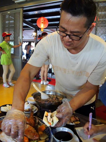 宜蘭員山)老媽媽豆腐乳烤香雞全餐 - 肉控族最愛當紅豆腐乳桶仔雞