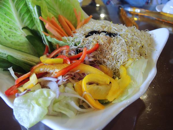 宜蘭員山)老媽媽豆腐乳烤香雞全餐 - 肉控族最愛當紅豆腐乳桶仔雞