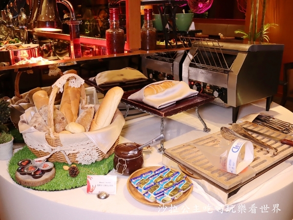 美麗信花園酒店-雨林:台北吃到飽/食蟹狂饗美食節『美麗信花園酒店』雨林餐廳/10種當季螃蟹讓你吃到飽