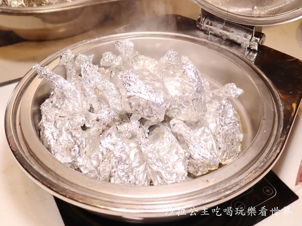 美麗信花園酒店-雨林:台北吃到飽/食蟹狂饗美食節『美麗信花園酒店』雨林餐廳/10種當季螃蟹讓你吃到飽