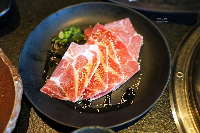 竹北燒肉新橋燒肉屋！新竹老字號木炭直火燒烤，親民價位到A5和牛全攻略。