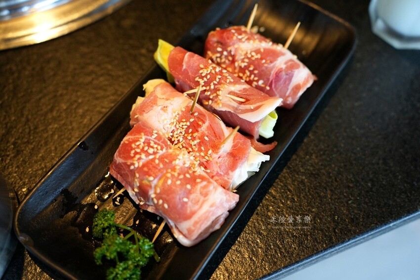 竹北燒肉新橋燒肉屋！新竹老字號木炭直火燒烤，親民價位到A5和牛全攻略。