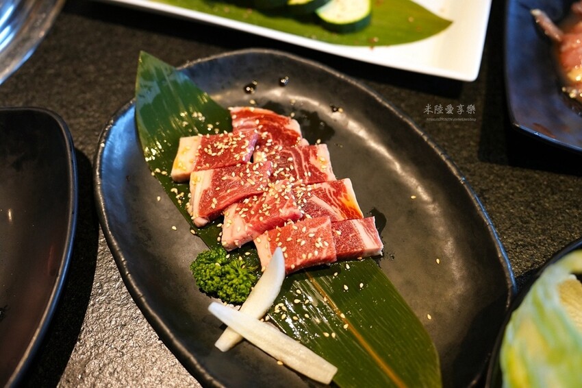 竹北燒肉新橋燒肉屋！新竹老字號木炭直火燒烤，親民價位到A5和牛全攻略。