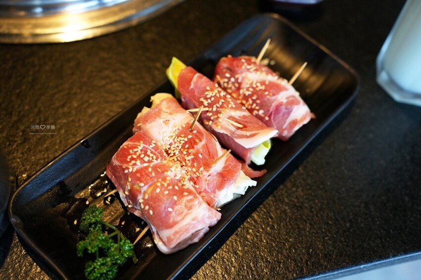 竹北燒肉新橋燒肉屋！新竹老字號木炭直火燒烤，親民價位到A5和牛全攻略。