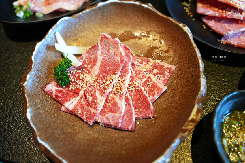 竹北燒肉新橋燒肉屋！新竹老字號木炭直火燒烤，親民價位到A5和牛全攻略。