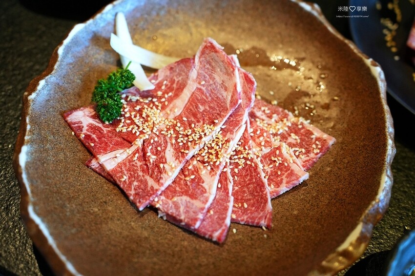 竹北燒肉新橋燒肉屋！新竹老字號木炭直火燒烤，親民價位到A5和牛全攻略。