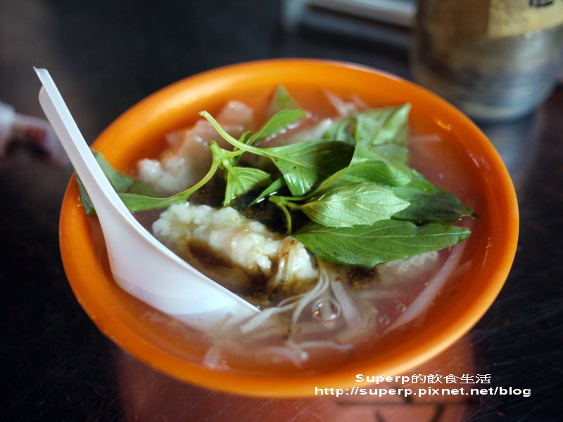 [夜市食記]台北雙城街夜市的阿素麻油腰花以及三姊魷魚羹