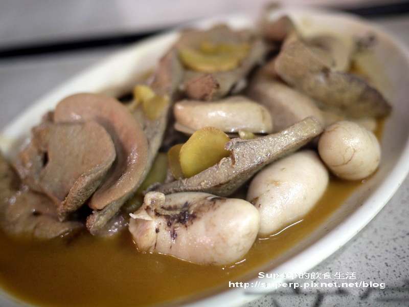 [夜市食記]台北雙城街夜市的阿素麻油腰花以及三姊魷魚羹