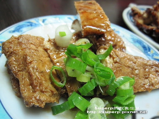 [小店食記]虎林街的小陳牛肉麵之碩大牛肉很過癮