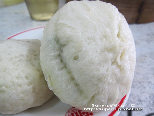 [小店食記]台北的康樂意小吃：舒國治也推薦的第一名菜包