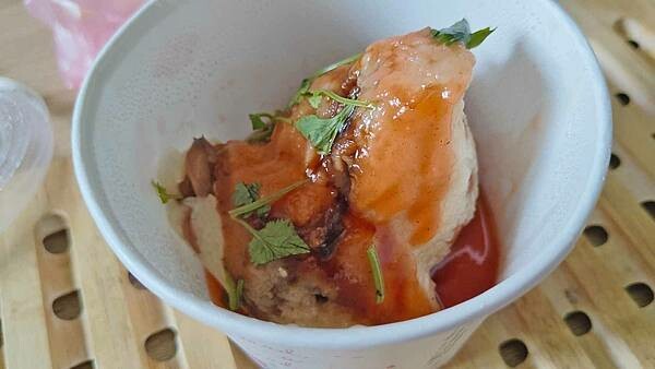 康樂意小吃店｜剛剛出爐不到３０分鐘就會被秒殺光光的包子店