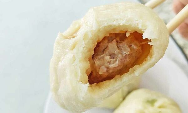 康樂意小吃店｜剛剛出爐不到３０分鐘就會被秒殺光光的包子店