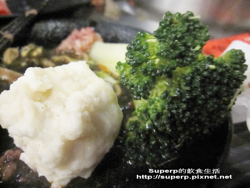 [餐廳食記]內湖的豐宴麻辣王：尚可的麻辣鍋吃到飽