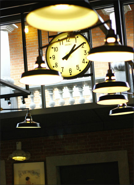 【桃園中壢】百年洋樓與現代感之下的衝突美《House+Cafe》