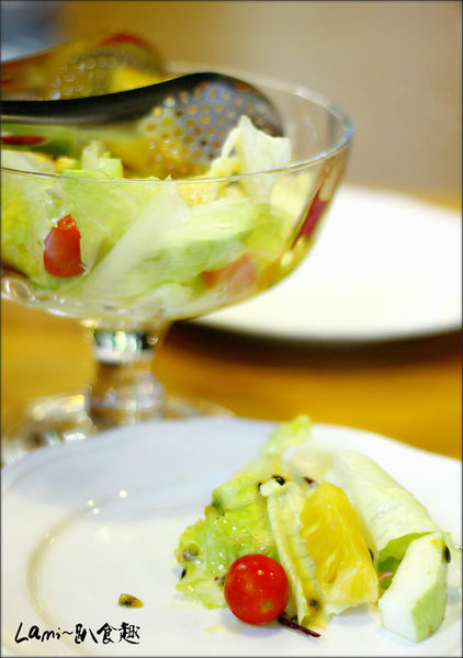 【桃園中壢】百年洋樓與現代感之下的衝突美《House+Cafe》