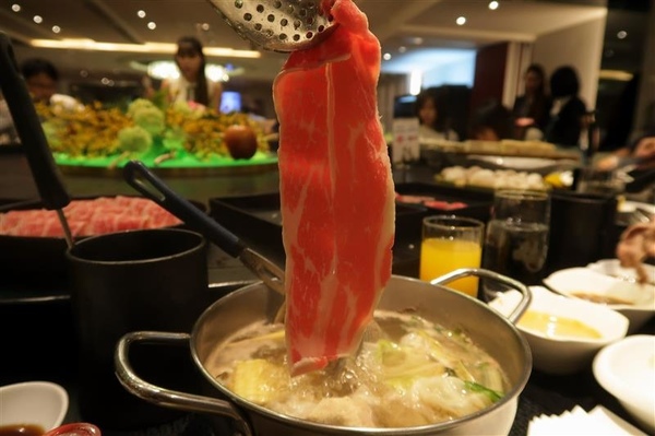 海峽會：11月美國牛肉火鍋季 內布拉斯加州極美牛火鍋饗宴 細緻油花輕涮肉汁噴發 吃美國牛正是時候~