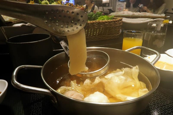 海峽會：11月美國牛肉火鍋季 內布拉斯加州極美牛火鍋饗宴 細緻油花輕涮肉汁噴發 吃美國牛正是時候~