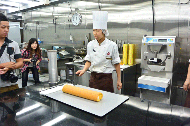 日法坊 La Bonbonnière：*美食*日法坊 La Bonbonniere*蛋糕捲新品試吃體驗，真材實料美味吃的到！