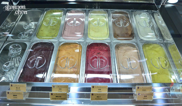 日法坊 La Bonbonnière：*美食*日法坊 La Bonbonniere*蛋糕捲新品試吃體驗，真材實料美味吃的到！