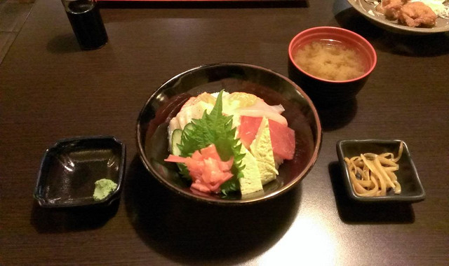 石牌商城  -- 孝居酒屋