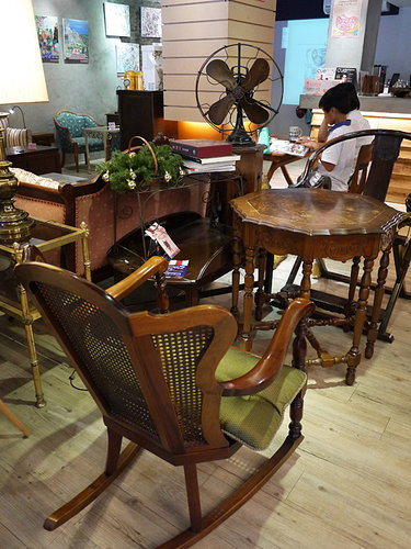 看書喝午茶~來這裡扮假文青的雅痞咖啡