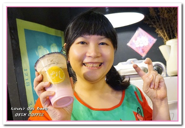 Oven Coffee 成都店:西門咖啡館/愛評體驗券.鬧區街角會面休息好去處──OVEN COFFEE成都店