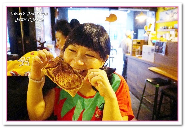 Oven Coffee 成都店:西門咖啡館/愛評體驗券.鬧區街角會面休息好去處──OVEN COFFEE成都店