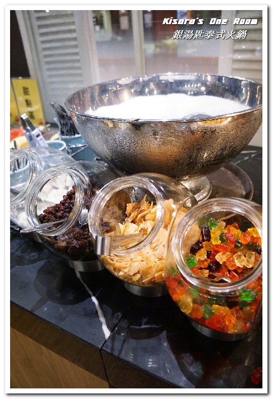 銀湯匙泰式火鍋(新竹巨城店):新竹泰式鍋物.高級安格斯牛與泰式鄉村龍眼鍋的相遇──銀湯匙泰式火鍋