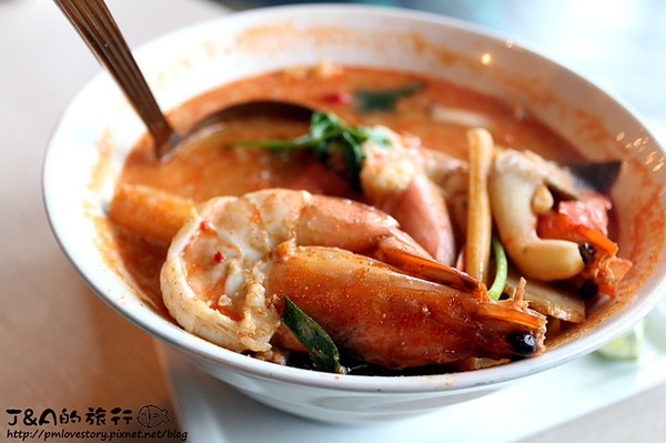 饗泰多泰式餐廳：【捷運忠孝復興】饗泰多 Siam More 泰式風格餐廳--每道泰式料理都令人意猶未盡!!東區聚餐時尚餐廳推薦!