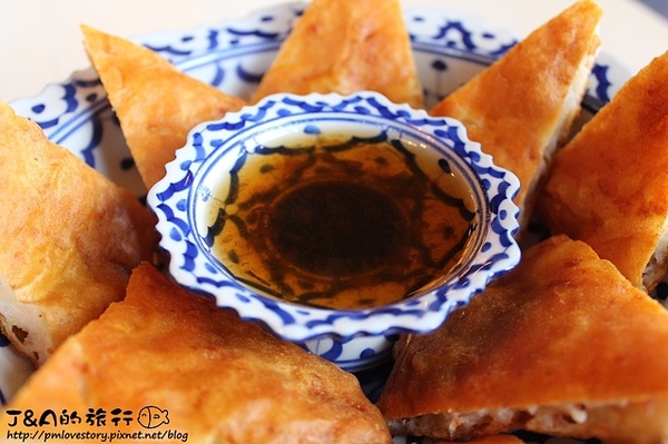 饗泰多泰式餐廳：【捷運忠孝復興】饗泰多 Siam More 泰式風格餐廳--每道泰式料理都令人意猶未盡!!東區聚餐時尚餐廳推薦!