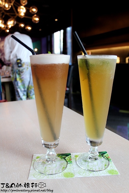 饗泰多泰式餐廳：【捷運忠孝復興】饗泰多 Siam More 泰式風格餐廳--每道泰式料理都令人意猶未盡!!東區聚餐時尚餐廳推薦!