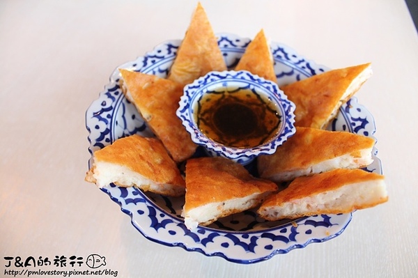 饗泰多泰式餐廳：【捷運忠孝復興】饗泰多 Siam More 泰式風格餐廳--每道泰式料理都令人意猶未盡!!東區聚餐時尚餐廳推薦!