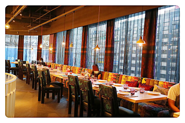 【台北美食】饗泰多 ~ 東區泰式料理❤️超厚實月亮蝦餅/打拋豬肉/清蒸檸檬魚 - 捷運忠孝復興站