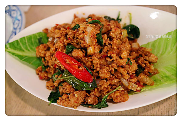 【台北美食】饗泰多 ~ 東區泰式料理❤️超厚實月亮蝦餅/打拋豬肉/清蒸檸檬魚 - 捷運忠孝復興站