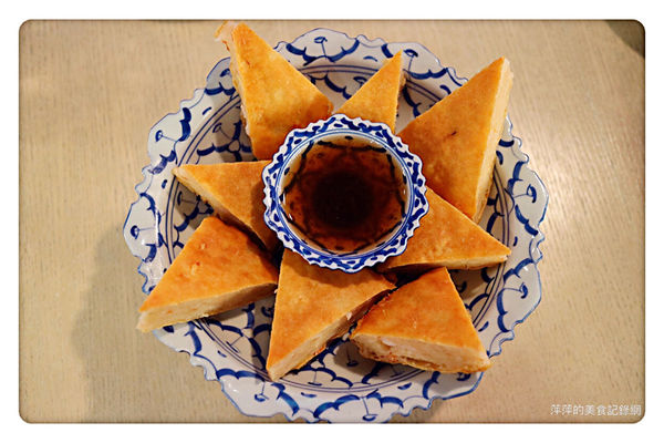 【台北美食】饗泰多 ~ 東區泰式料理❤️超厚實月亮蝦餅/打拋豬肉/清蒸檸檬魚 - 捷運忠孝復興站