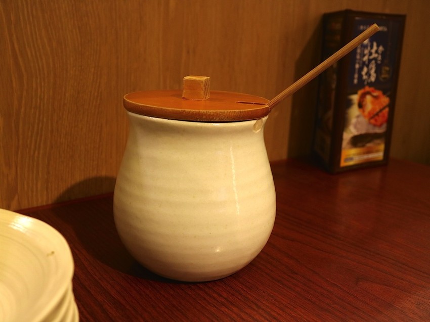 勝博殿-新光三越台南中山店：來自日本新宿的日式炸豬排，廣島江田島牡蠣鮮甜大顆